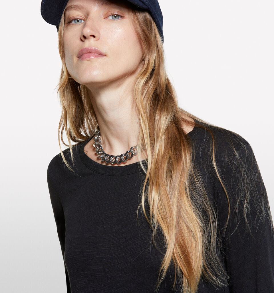 T-shirt preta com mangas compridas - t-shirt de manga comprida para mulher - Preto | Sisley image number 4